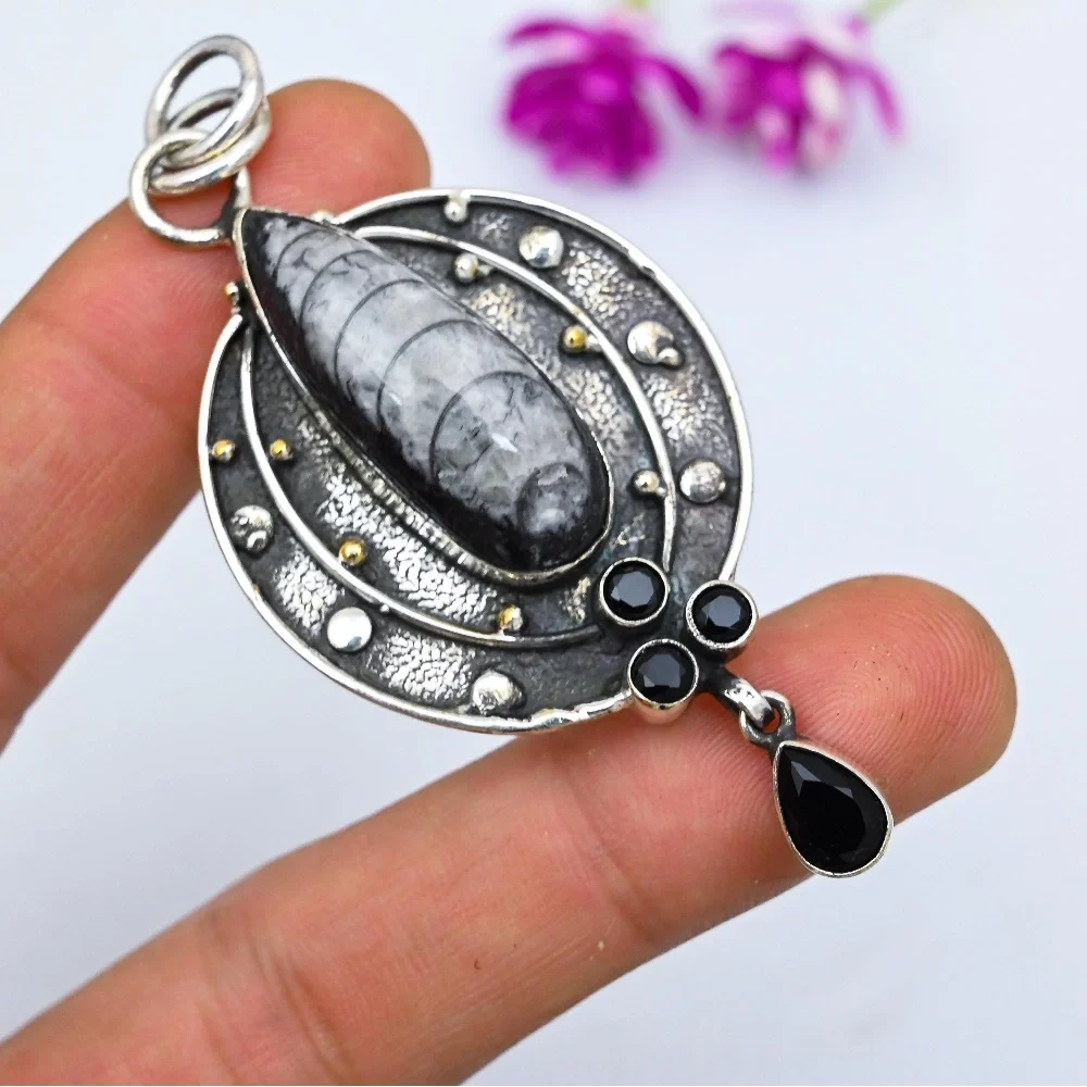 Natural Orthoceras Fossil and Black Spinel Pendant. - Picture 3 of 6